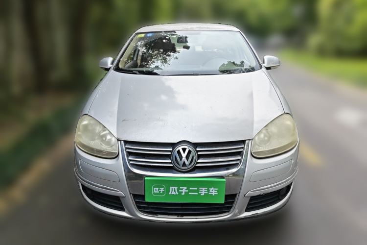 Used Volkswagen Sagitar 2009 1.6L Manual Fashion Model Front
