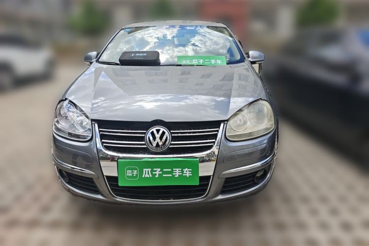 Used Volkswagen Sagitar 2009 1.6L Manual Fashion Model Front