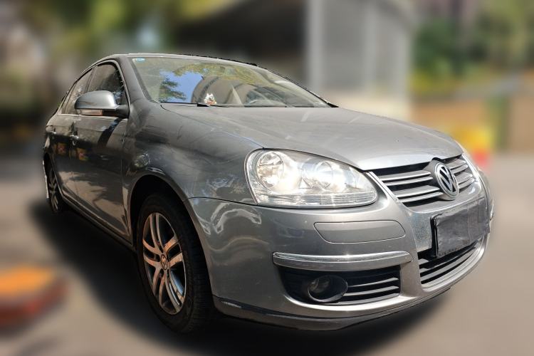 Used Volkswagen Sagitar 2009 1.6L Automatic Fashion Edition Front Right 45 Deg