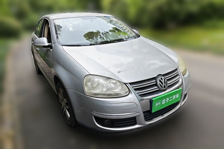 Used Volkswagen Sagitar 2009 1.6L Manual Fashion Model Front Right 45 Deg