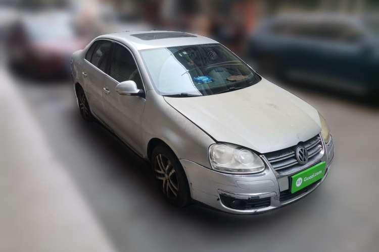 Used Volkswagen Sagitar 2009 1.6L Automatic Comfort Edition Front Right 45 Deg