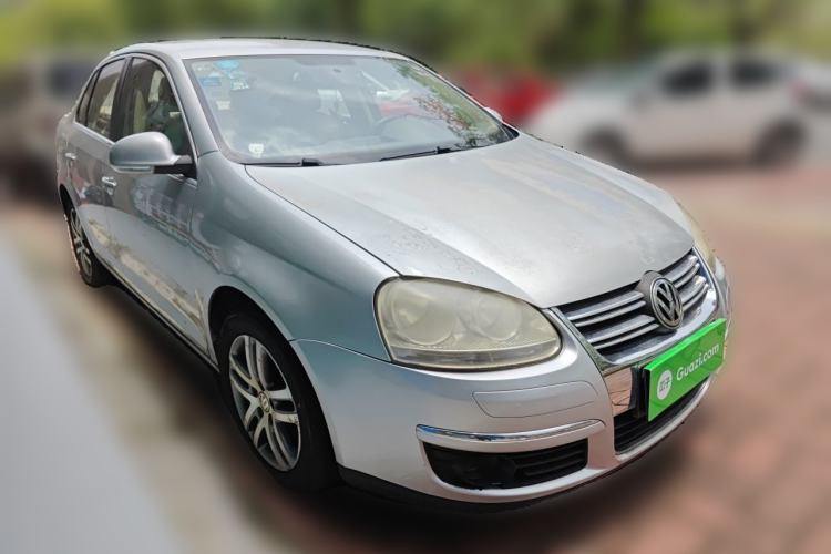 Used Volkswagen Sagitar 2009 1.6L Automatic Fashion Edition Front Right 45 Deg