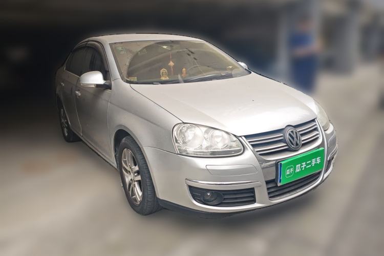 Used Volkswagen Sagitar 2009 1.6L Automatic Fashion Edition Front Right 45 Deg