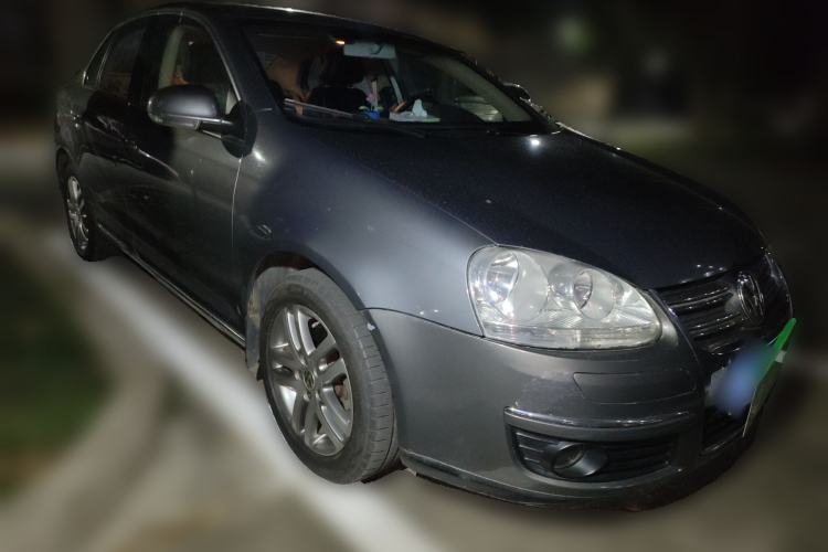 Used Volkswagen Sagitar 2009 1.6L Manual Comfort Edition Front Right 45 Deg