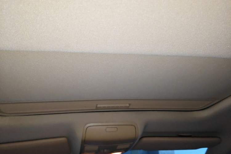 Used Volkswagen Sagitar 2009 1.6L Automatic Comfort Edition Headliner