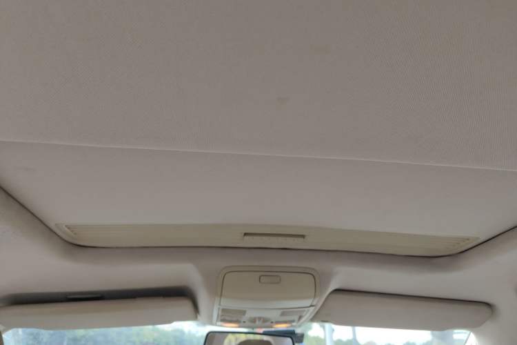 Used Volkswagen Sagitar 2009 1.6L Automatic Comfort Edition Headliner