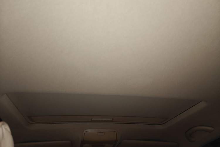 Used Volkswagen Sagitar 2009 1.6L Automatic Comfort Edition Headliner