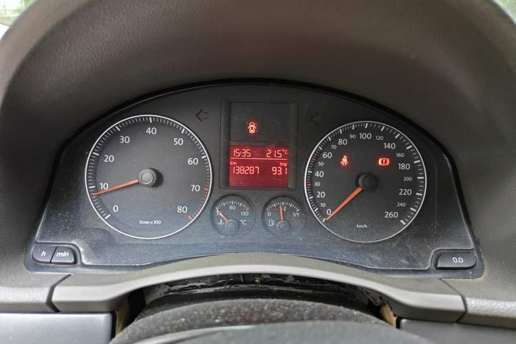 Used Volkswagen Sagitar 2009 1.6L Manual Fashion Model Instrument Cluster