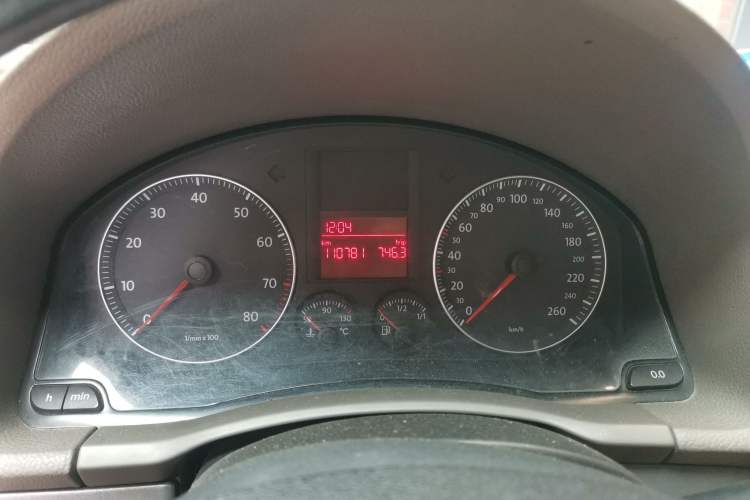 Used Volkswagen Sagitar 2009 1.6L Automatic Comfort Edition Instrument Cluster