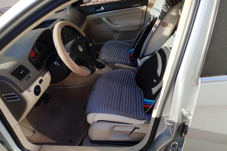 Used Volkswagen Sagitar 2009 1.6L Automatic Comfort Edition Left Front Seat