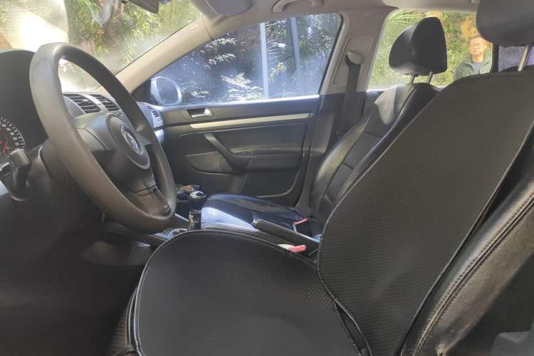 Used Volkswagen Sagitar 2009 1.6L Manual Comfort Edition Left Front Seat