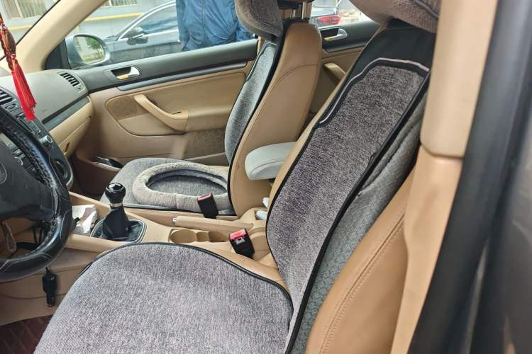 Used Volkswagen Sagitar 2009 1.6L Manual Fashion Model Left Front Seat