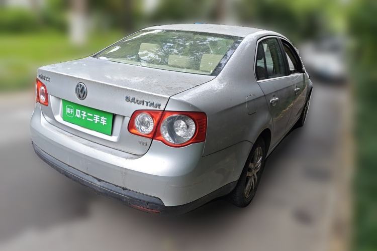 Used Volkswagen Sagitar 2009 1.6L Manual Fashion Model Rear Right 45 Deg