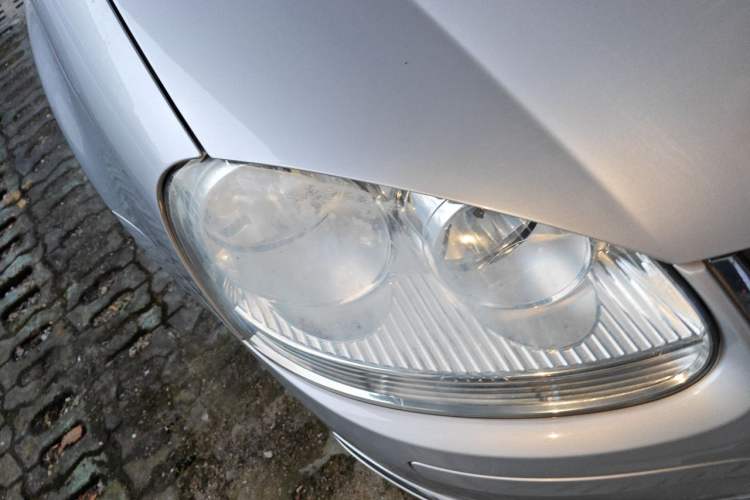 Used Volkswagen Sagitar 2009 1.6L Automatic Comfort Edition Right Front Headlight