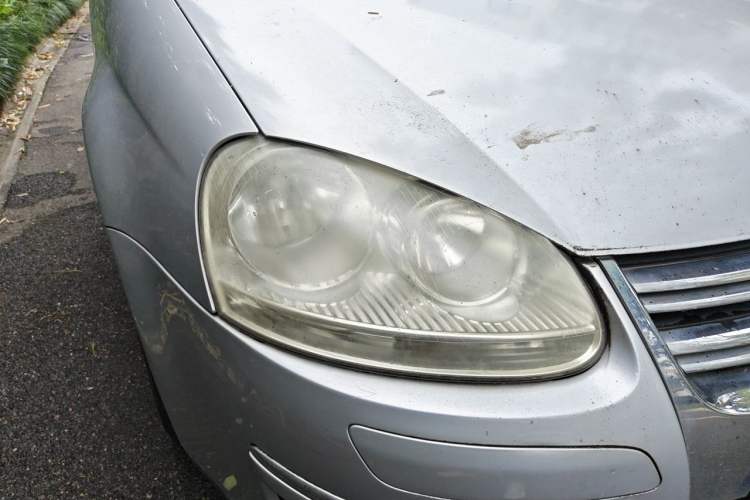 Used Volkswagen Sagitar 2009 1.6L Manual Fashion Model Right Front Headlight