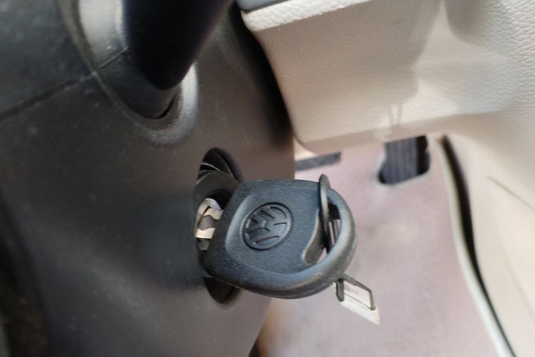 Used Volkswagen Sagitar 2009 1.6L Automatic Comfort Edition Vehicle Key