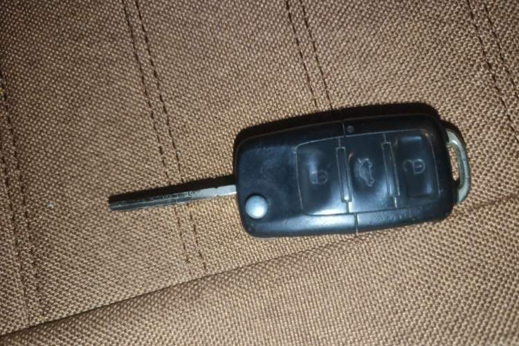 Used Volkswagen Sagitar 2009 1.6L Automatic Fashion Edition Vehicle Key