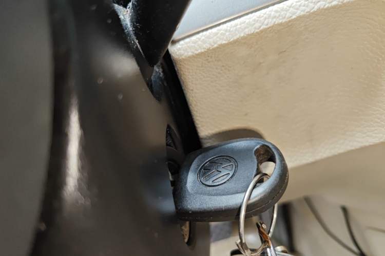Used Volkswagen Sagitar 2009 1.6L Automatic Fashion Edition Vehicle Key