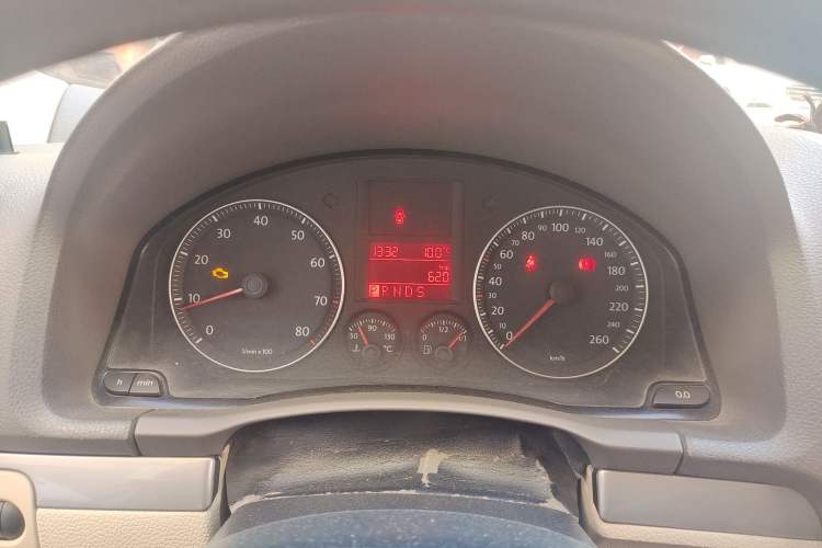 Used Volkswagen Sagitar 2009 1.6L Automatic Comfort Edition Instrument Cluster