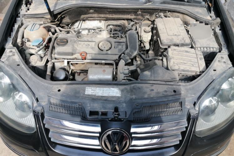 Used Volkswagen Sagitar 2010 1.4 TSI Automatic Luxury Model Engine Bay