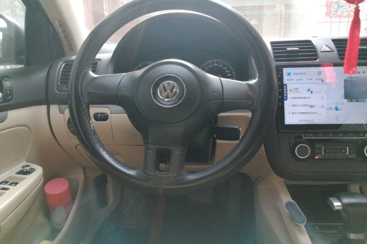 Used Volkswagen Sagitar 2010 1.4 TSI Automatic Luxury Model Steering Wheel