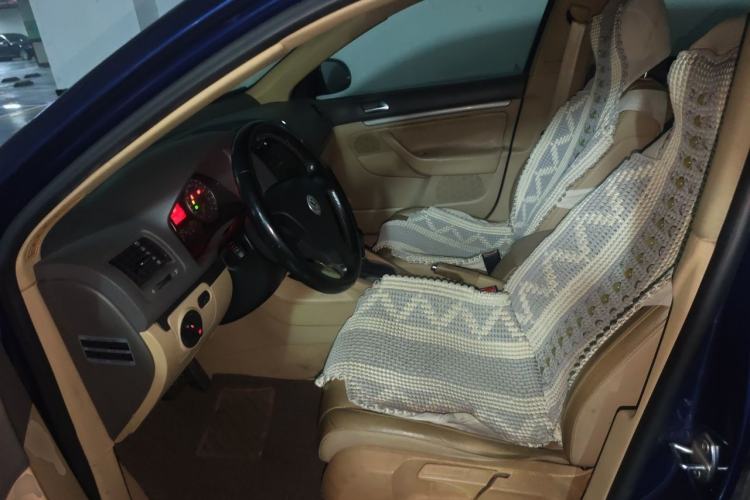 Used Volkswagen Sagitar 2010 1.4 TSI Automatic Luxury Model Left Front Seat