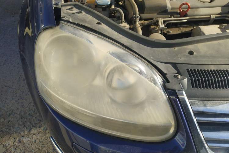 Used Volkswagen Sagitar 2010 1.4 TSI Automatic Tech Edition Right Front Headlight