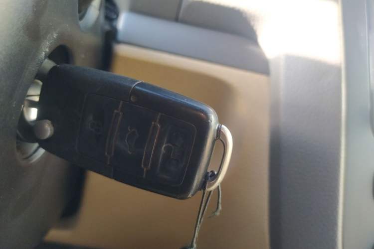 Used Volkswagen Sagitar 2010 1.4 TSI Automatic Tech Edition Vehicle Key