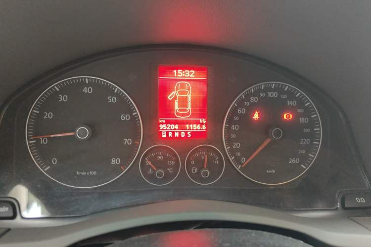 Used Volkswagen Sagitar 2010 1.4 TSI Automatic Tech Edition Instrument Cluster