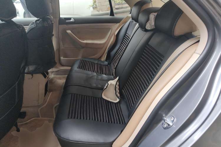 Used Volkswagen Sagitar 2010 1.4 TSI Automatic Tech Edition Left Rear Seat