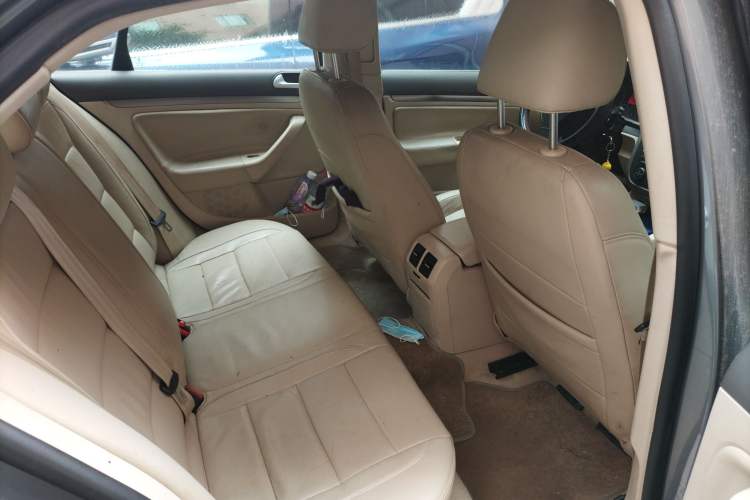 Used Volkswagen Sagitar 2010 1.4 TSI Automatic Tech Edition Left Rear Seat