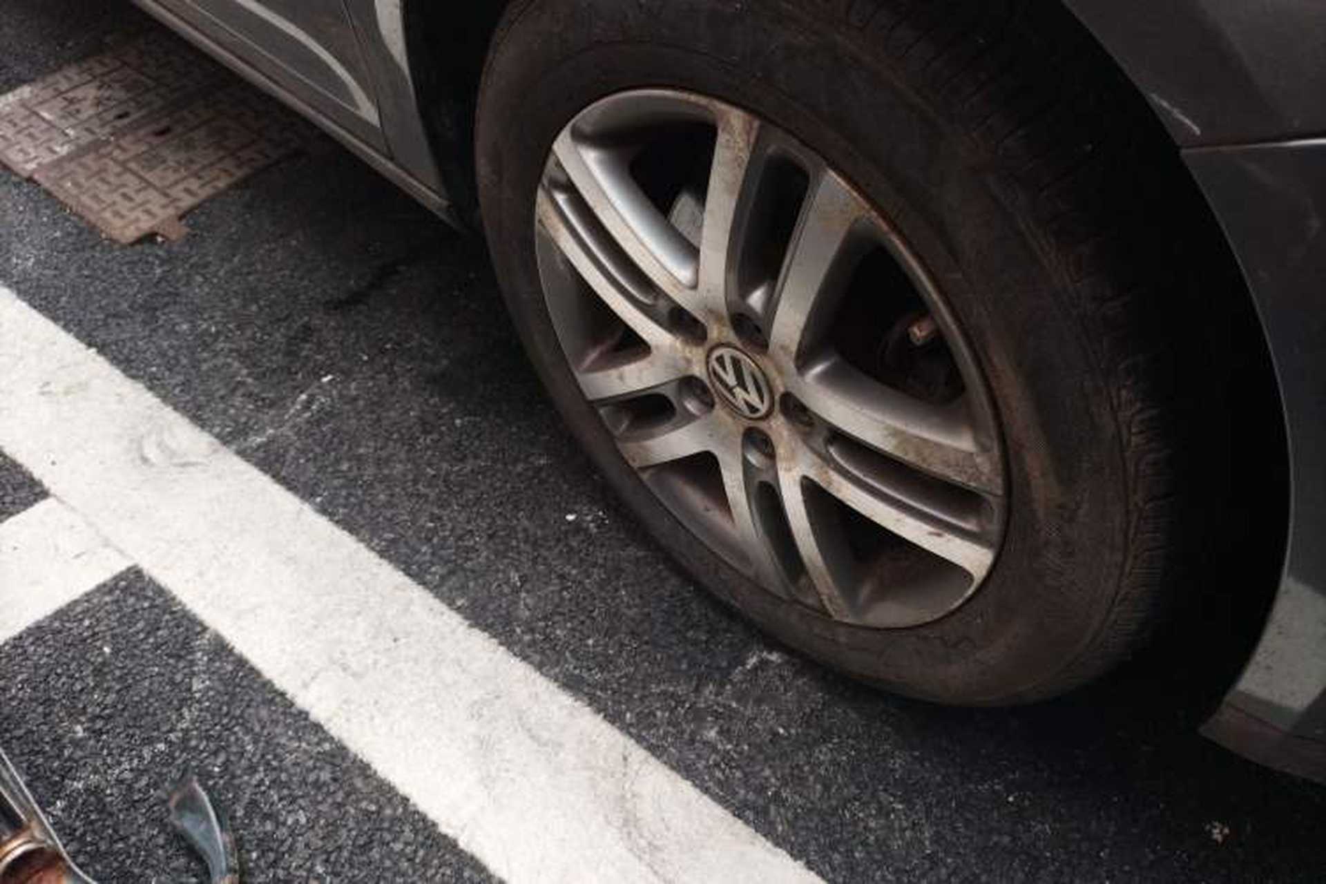 Used Volkswagen Sagitar 2010 1.4 TSI Automatic Tech Edition Right Front Wheel Hub