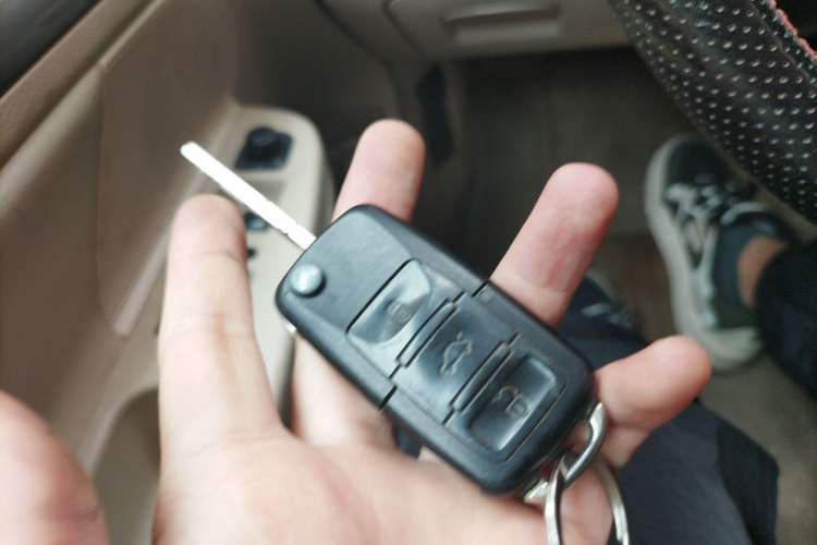 Used Volkswagen Sagitar 2010 1.4 TSI Automatic Tech Edition Vehicle Key
