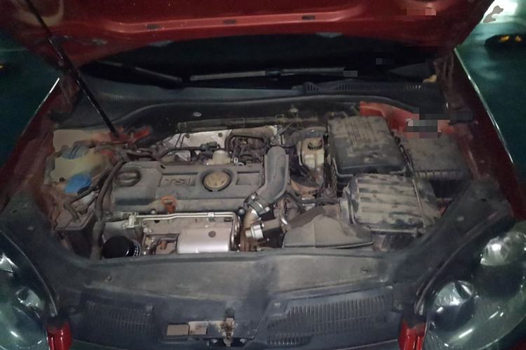 Used Volkswagen Sagitar 2010 1.4 TSI Automatic Tech Edition Engine Bay