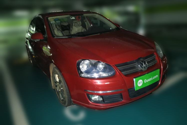 Used Volkswagen Sagitar 2010 1.4 TSI Automatic Tech Edition Front Right 45 Deg