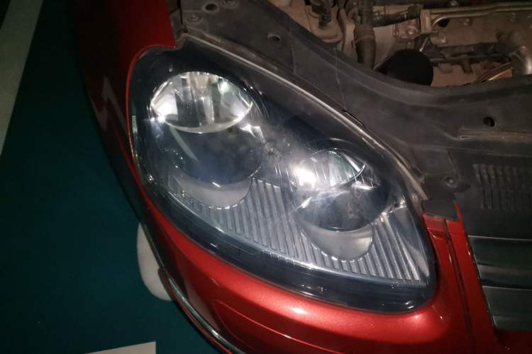 Used Volkswagen Sagitar 2010 1.4 TSI Automatic Tech Edition Right Front Headlight