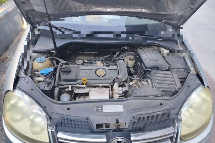 Used Volkswagen Sagitar 2010 1.4 TSI Automatic Luxury Model Engine Bay
