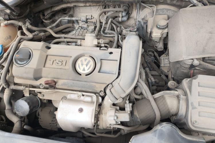 Used Volkswagen Sagitar 2010 1.4 TSI Manual Tech Model Engine Bay