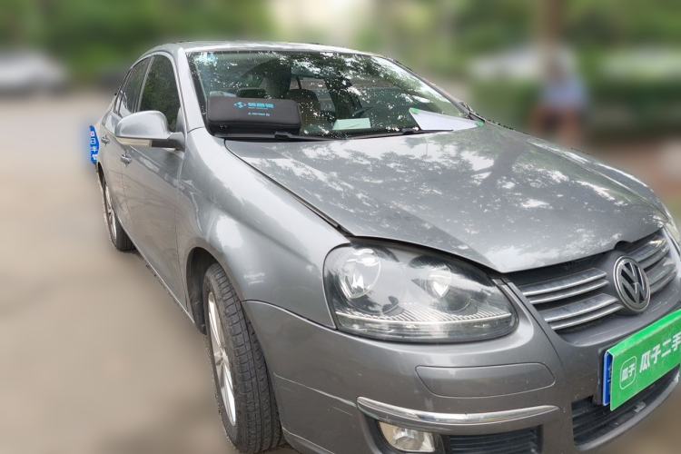 Used Volkswagen Sagitar 2010 1.4 TSI Manual Tech Model Front Right 45 Deg