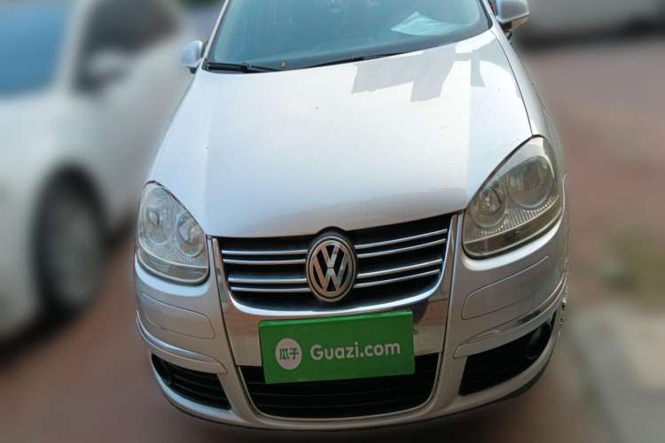 Used Volkswagen Sagitar 2010 1.4 TSI Automatic Luxury Model Front