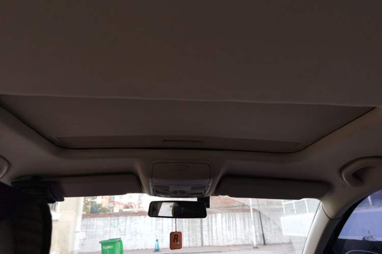 Used Volkswagen Sagitar 2010 1.4 TSI Automatic Tech Edition Headliner