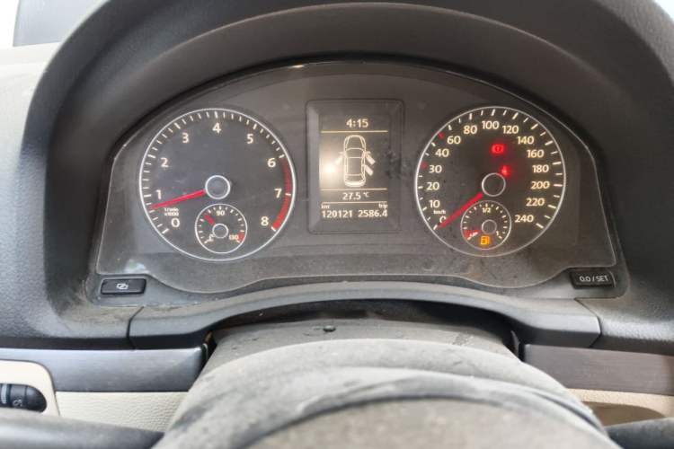 Used Volkswagen Sagitar 2010 1.4 TSI Manual Luxury Model Instrument Cluster