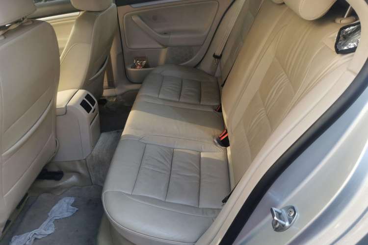 Used Volkswagen Sagitar 2010 1.4 TSI Automatic Luxury Model Left Rear Seat