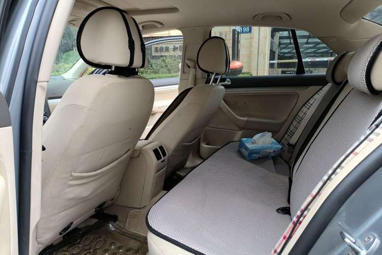 Used Volkswagen Sagitar 2010 1.4 TSI Automatic Tech Edition Left Rear Seat