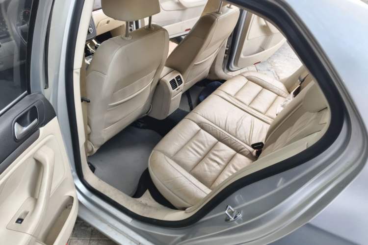 Used Volkswagen Sagitar 2010 1.4 TSI Manual Luxury Model Left Rear Seat