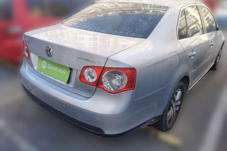 Used Volkswagen Sagitar 2010 1.4 TSI Automatic Luxury Model Rear Right 45 Deg
