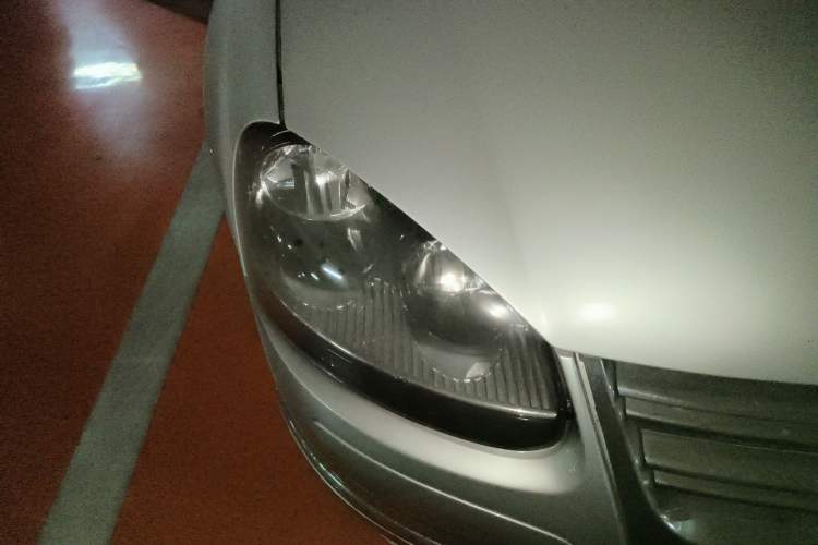 Used Volkswagen Sagitar 2010 1.4 TSI Automatic Tech Edition Right Front Headlight