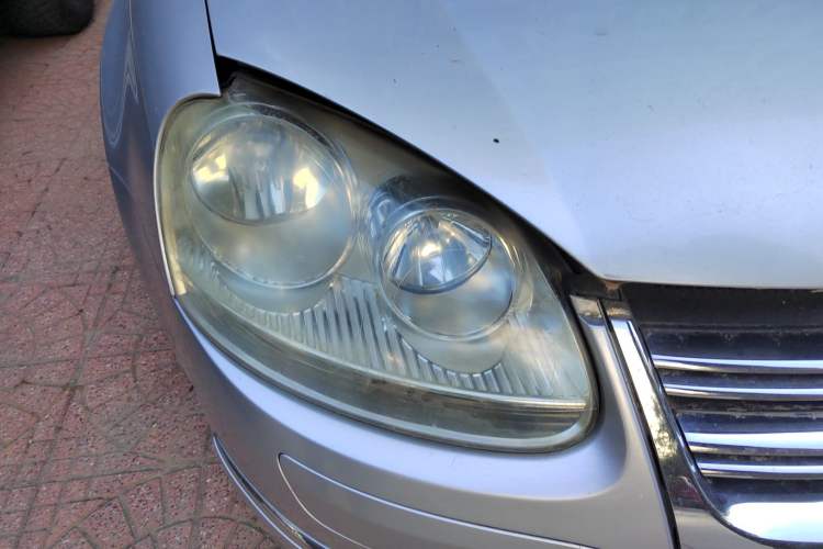 Used Volkswagen Sagitar 2010 1.4 TSI Automatic Tech Edition Right Front Headlight