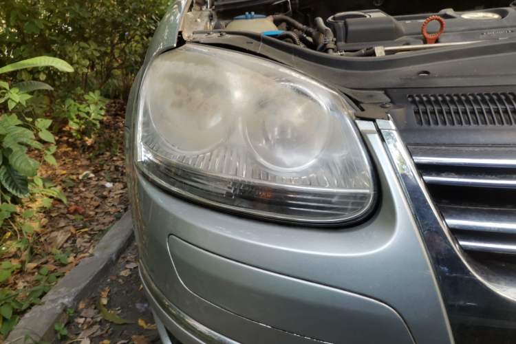 Used Volkswagen Sagitar 2010 1.4 TSI Automatic Tech Edition Right Front Headlight