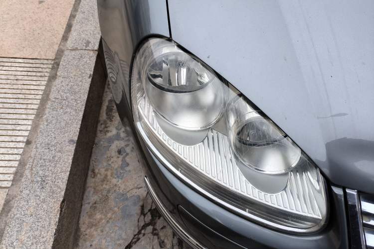 Used Volkswagen Sagitar 2010 1.4 TSI Automatic Tech Edition Right Front Headlight